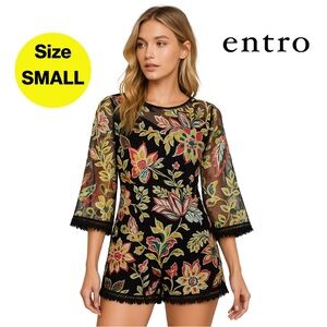 2/for $20 🪩 ENTRO Black Floral Shorts Romper with Vibrant Lace Design 🖤 (Small)